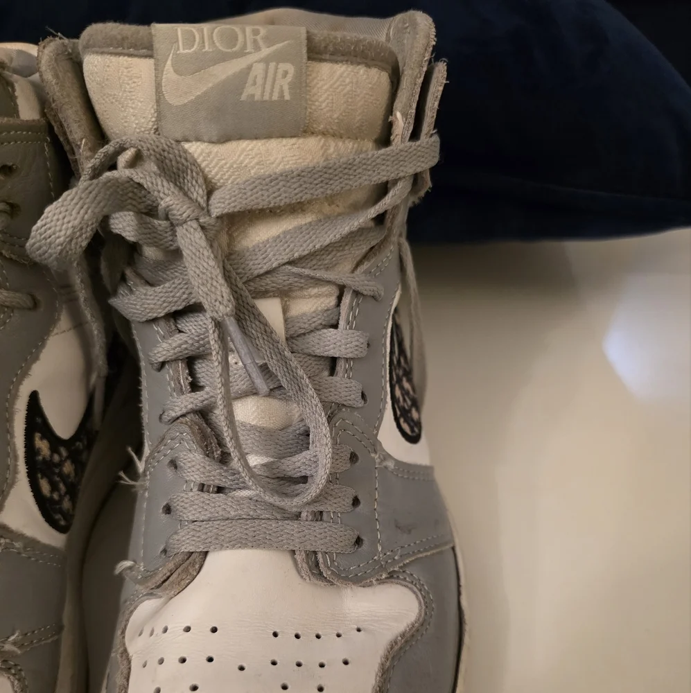 Men's Dior x Air Jordan 1 High Size 8.5 - Picture 6 of 15